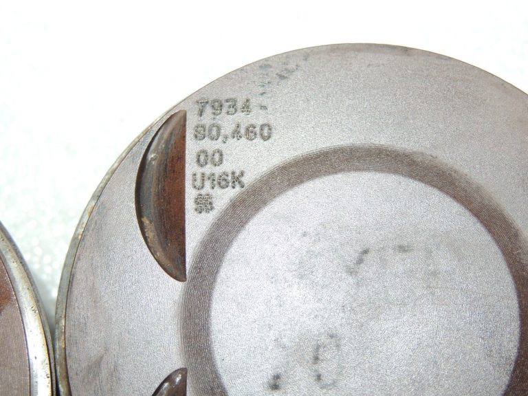 4x OEM virzuļa Opel 1.8i A18XER ar gredzeniem standarta 55567934 55568927 12992353