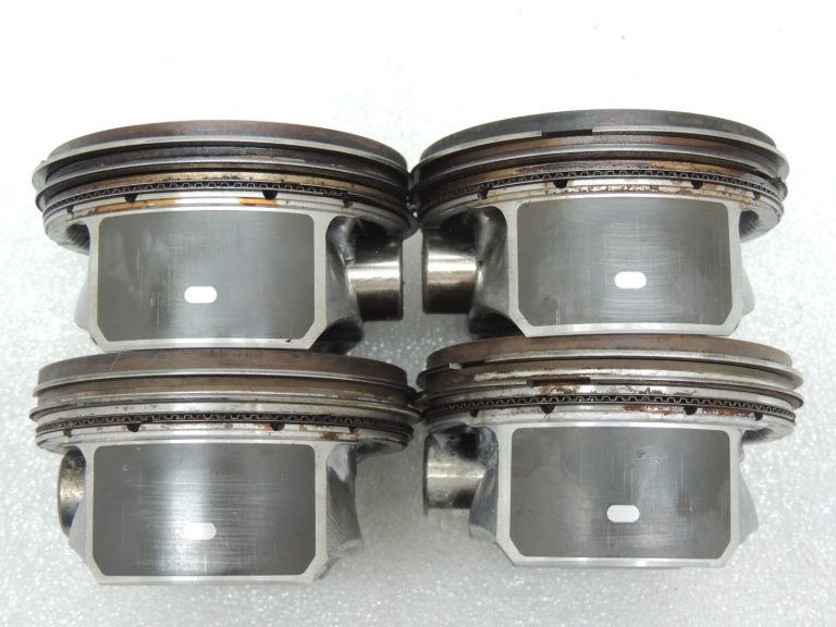 4x OEM virzuļa Opel 1.8i A18XER ar gredzeniem standarta 55567934 55568927 12992353