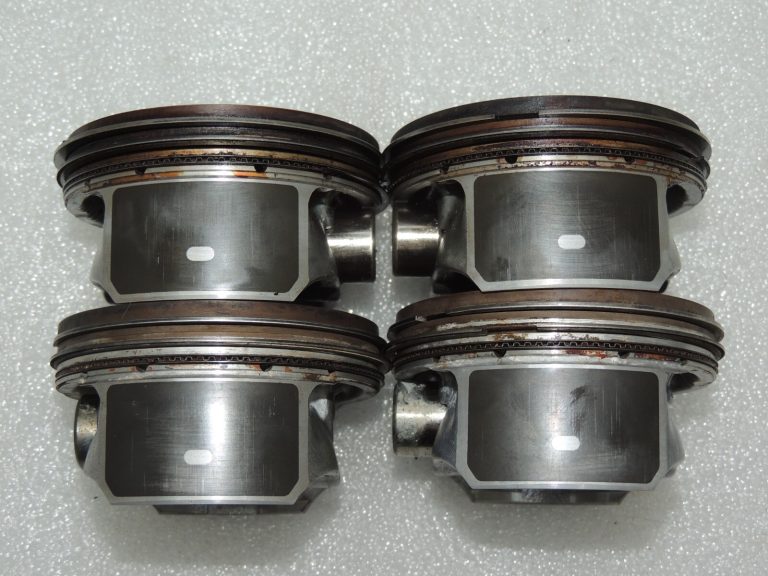 4x OEM virzuļa Opel 1.8i A18XER ar gredzeniem standarta 55567934 55568927 12992353