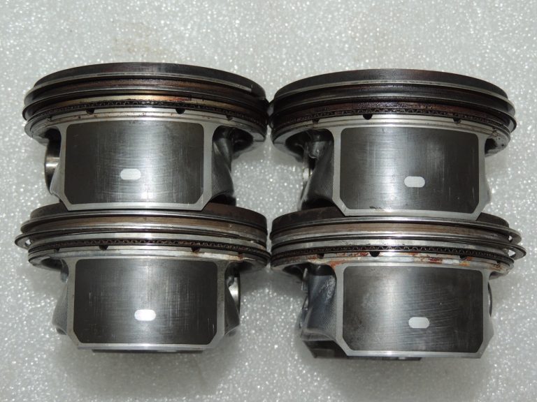 4x OEM virzuļa Opel 1.8i A18XER ar gredzeniem standarta 55567934 55568927 12992353