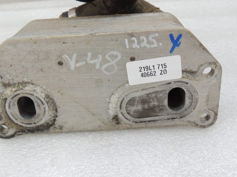 Volvo 2.0 2.4 1.6 D4 D3 1.8 Eļļas dzesētājs 31325045