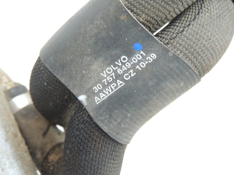 Volvo 2.0 2.4 1.6 D4 D3 1.8 Eļļas dzesētājs 31325045