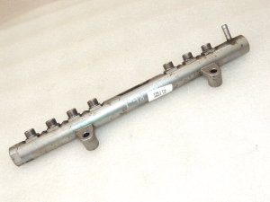OEM Bosch Volvo S60 D5 V60 2.0T D5204T2 degvielas sadalītājs