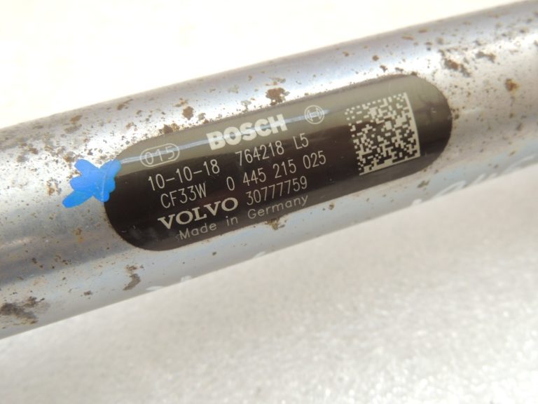 OEM Bosch Volvo S60 D5 V60 2.0T D5204T2 degvielas sadalītājs