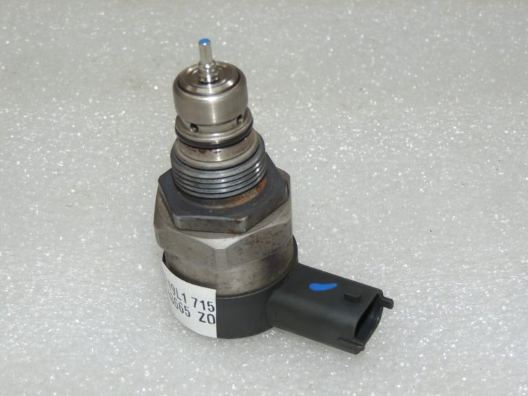 Volvo D3 D3 D4 D5 2.4 2.0 D5204T2 Degvielas spiediena sensors Spiediena sensors Spiediena vārsts.