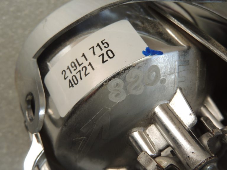 Volvo V60 priekšējā kreisā luktura remonts 31383067