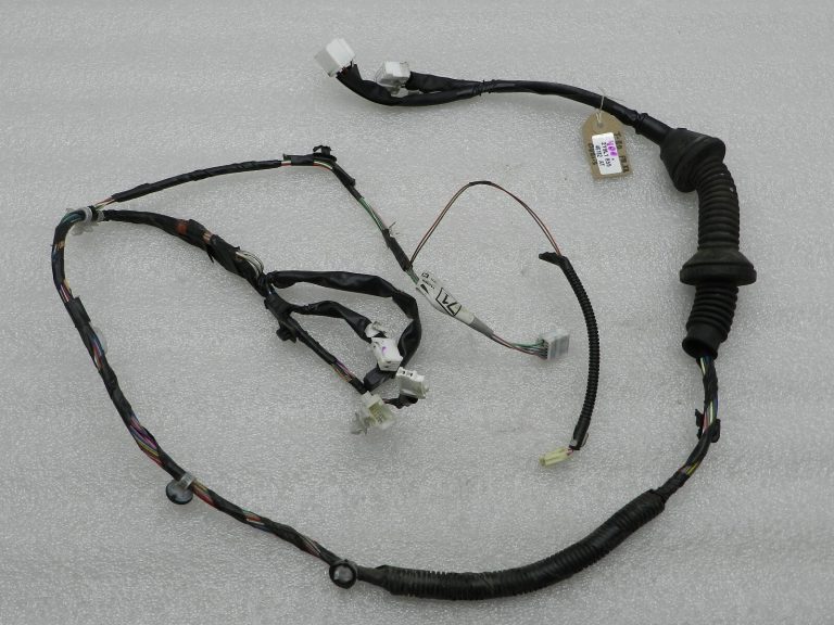 Toyota Avensis T27 Kombi Oriģinālā instalācija durvju logu regulators priekšējais kreisais