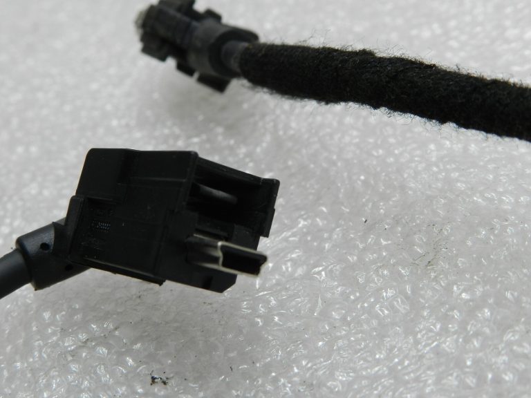 Ford Focus III oriģinālās vadu instalācijas USB mini-B