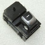 KIA Sportage QL Aizmugurējā kreisā loga slēdzis 93580D9100AK5