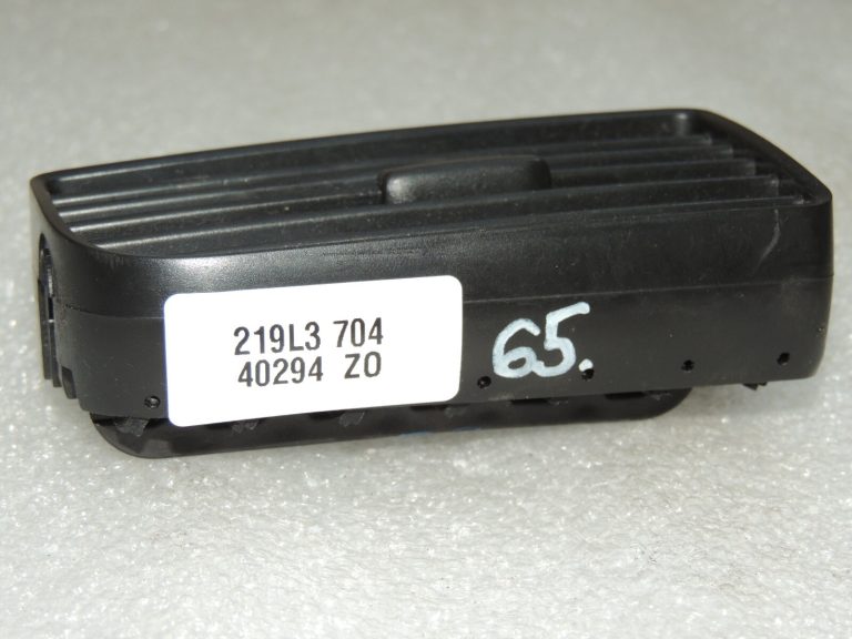 Fiat Doblo 263 Opel Combo D instrumentu paneļa ventilācijas atveres priekšējā centrālā daļa labajā pusē 735498648