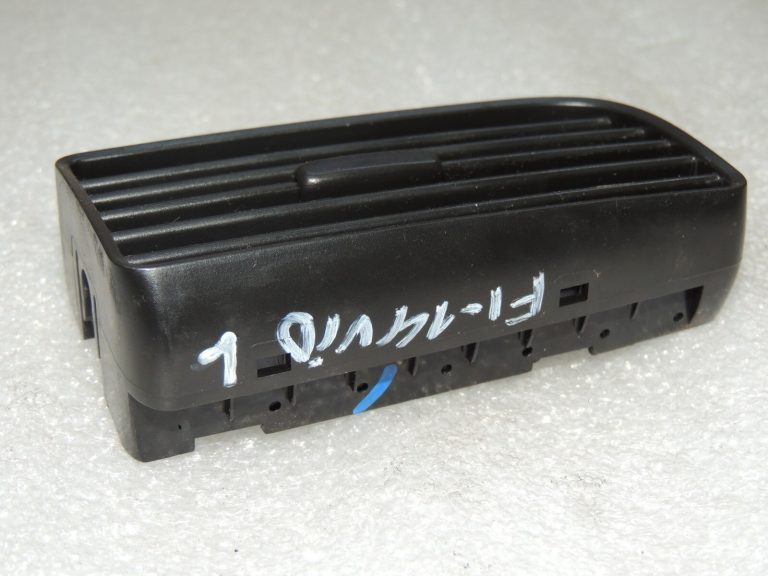 Fiat Doblo 263 Opel Combo D instrumentu paneļa ventilācijas atveres priekšējā centrālā daļa labajā pusē 735498648