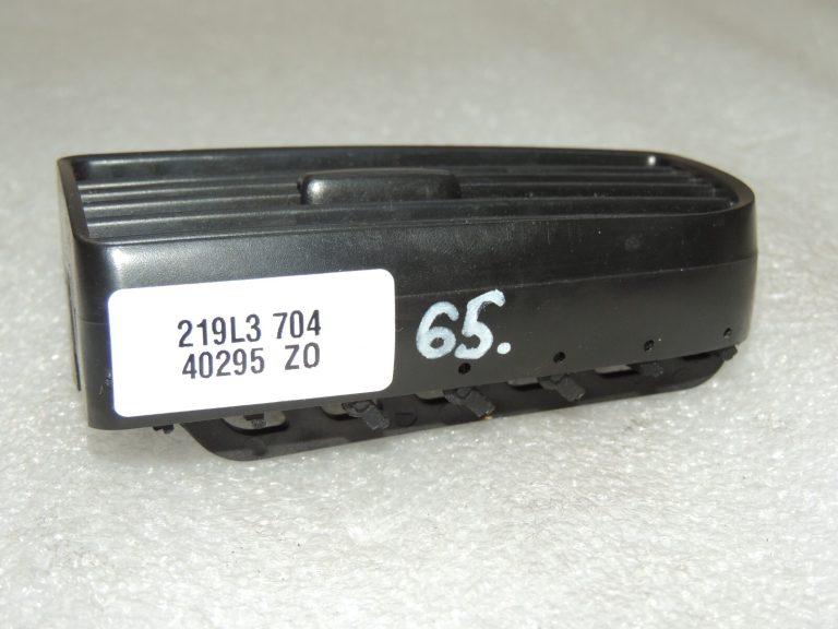 Fiat Doblo 263 Opel Combo D instrumentu paneļa ventilācijas atveres priekšējais centrālais kreisais 735498648