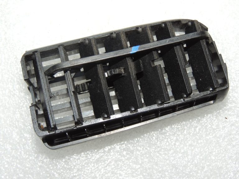 Fiat Doblo 263 Opel Combo D instrumentu paneļa ventilācijas atveres priekšējais centrālais kreisais 735498648