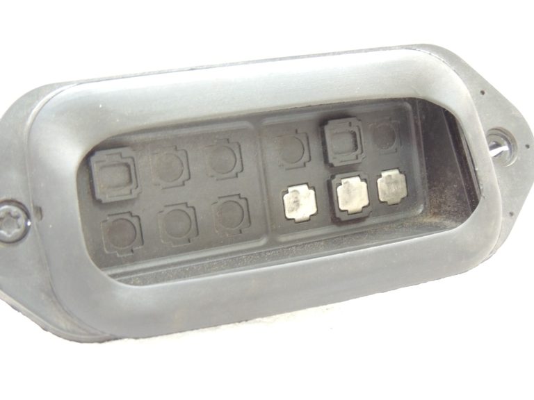 Fiat Doblo 263 Opel Combo D bīdāmo durvju kontaktu slēdzis aizmugurējā labajā pusē 51838937
