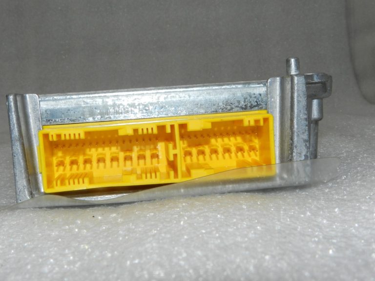 OEM Citroen C-Crosser Mitsubishi Outlander II gaisa spilvenu modulis ECU 6546Y6, P8635A053