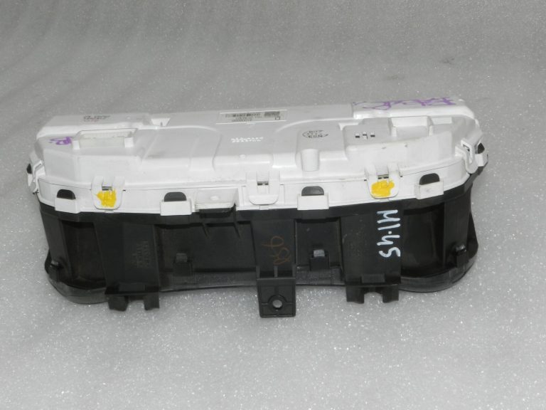 Citroen C-Crosser instrumentu kopas spidometrs Milen 8100B856, 6103 RF, 6103RF