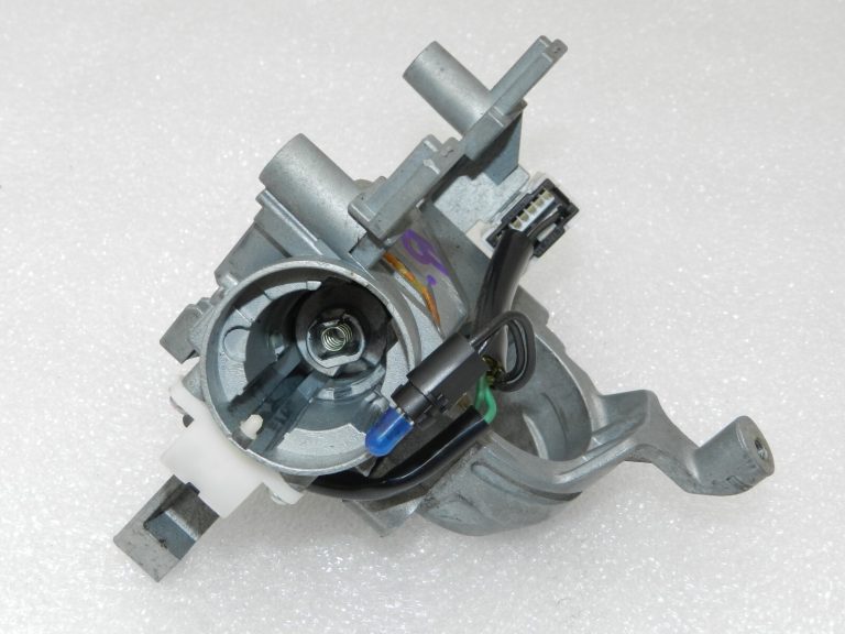 OEM Citroen C-Crosser Peugeot 4007 aizdedzes slēdzenes korpuss 4162 LQ, 4162LQ