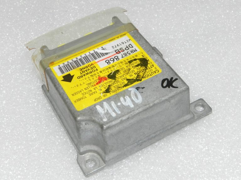 Mitsubishi Outlander I gaisa spilvenu vadības bloks MR587868