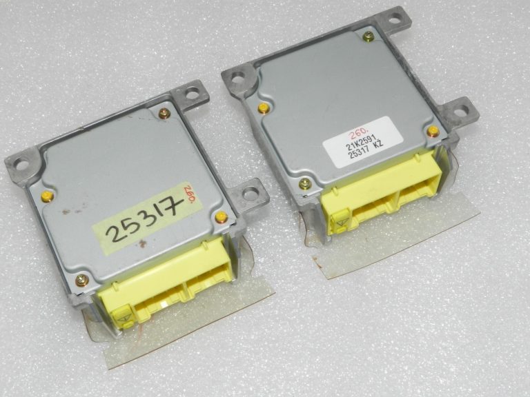 Mitsubishi Outlander I gaisa spilvenu vadības bloks MR587868