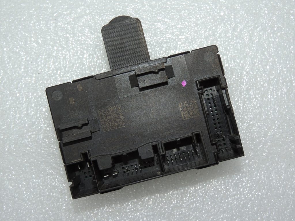VW Sharan 7N Durvju vadības bloks priekšējais labais 7N0959792J 7N0959792G