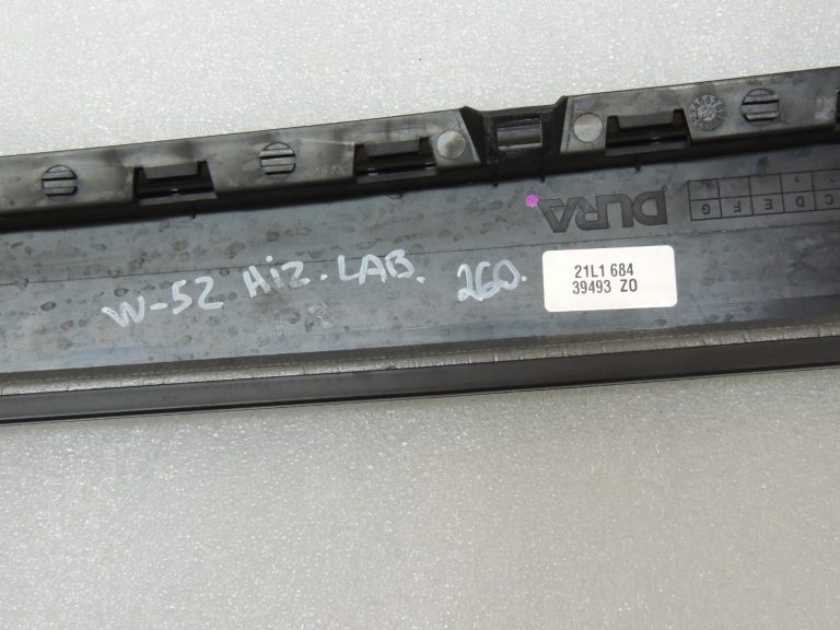 VW Sharan 7N Durvju paneļa pārsegs centrālais labais 7N0839902D