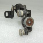 VW Sharan 7N Bīdāmo durvju rullīšu vadotne kreisajā pusē 7N0843335H