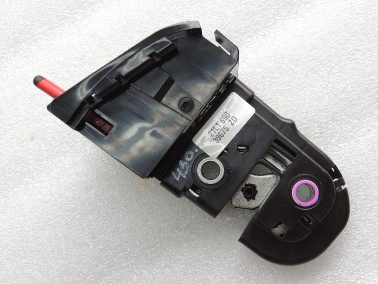 Opel Astra J Sēdekļa fiksators aizmugurējais kreisais 13481003