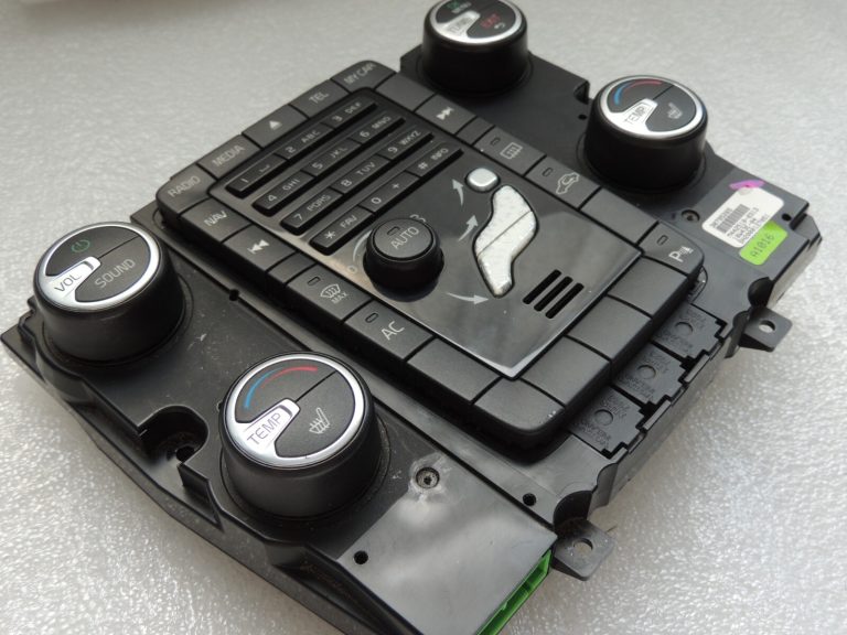 Volvo V60 I Klimata kontroles bloks Radio kontroles bloks Apkures kontroles bloks 30795271 30795265