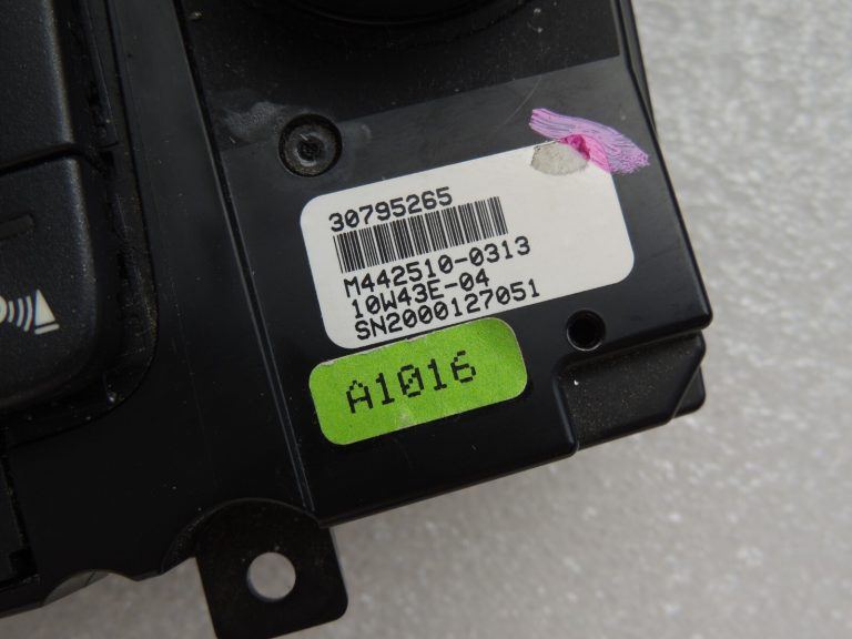 Volvo V60 I Klimata kontroles bloks Radio kontroles bloks Apkures kontroles bloks 30795271 30795265