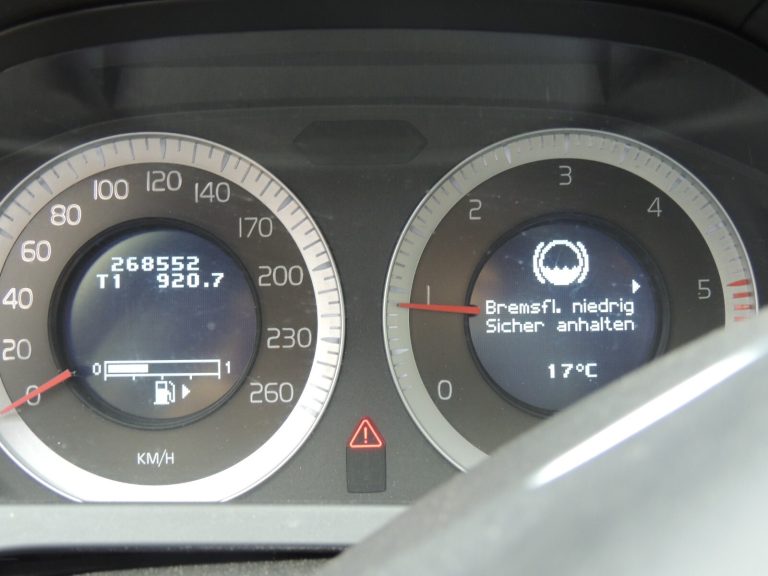 Volvo V60 I Instrumentu klastera spidometrs 36002600 30786145