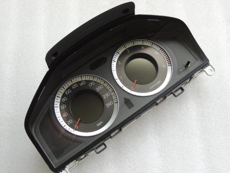 Volvo V60 I Instrumentu klastera spidometrs 36002600 30786145
