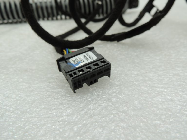 Oriģinālais BMW 5. sērijas F10 F18 Tvaika durvis kreisās 51247207009