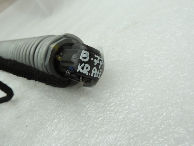 Oriģinālais BMW 5. sērijas F10 F18 Tvaika durvis kreisās 51247207009