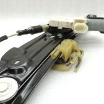 BMW 5. sērijas F10 F11 F18 oriģinālais aizmugurējā loga regulators labajā pusē ar motoru 51357182614