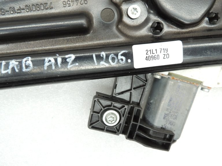 BMW 5. sērijas F10 F11 F18 oriģinālais aizmugurējā loga regulators labajā pusē ar motoru 51357182614