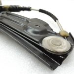 BMW 5. sērijas F10 F11 F18 oriģinālais aizmugurējā kreisā loga regulators ar motoru 51357182613