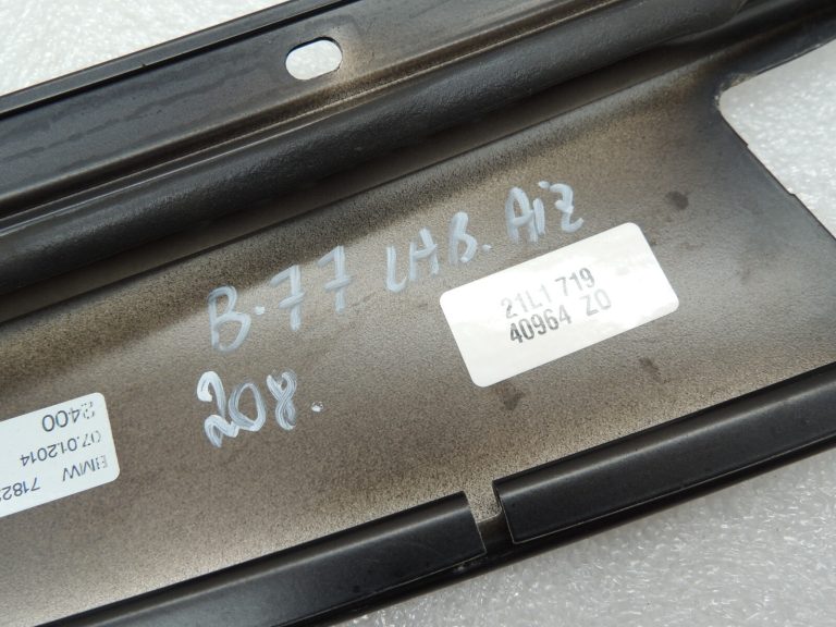 BMW 5. sērijas F10 panelis B statniņa durvju aizmugurējā labā 51335A50487