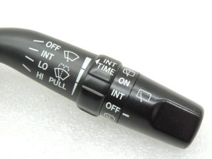 Suzuki Liana stūres kolonnas slēdža tīrītāja slēdzis 37400-54G40