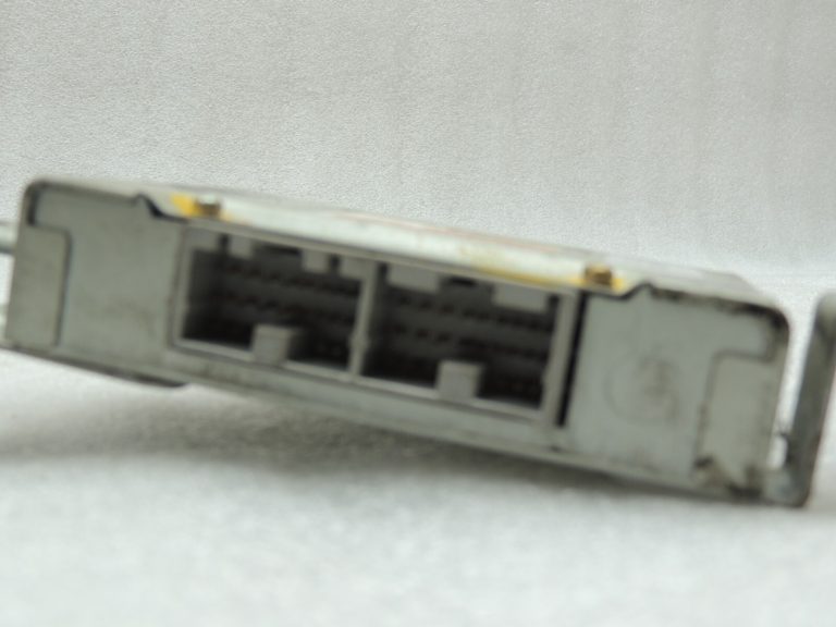 Nissan Almera elektroniskās vadības modulis 310365M400