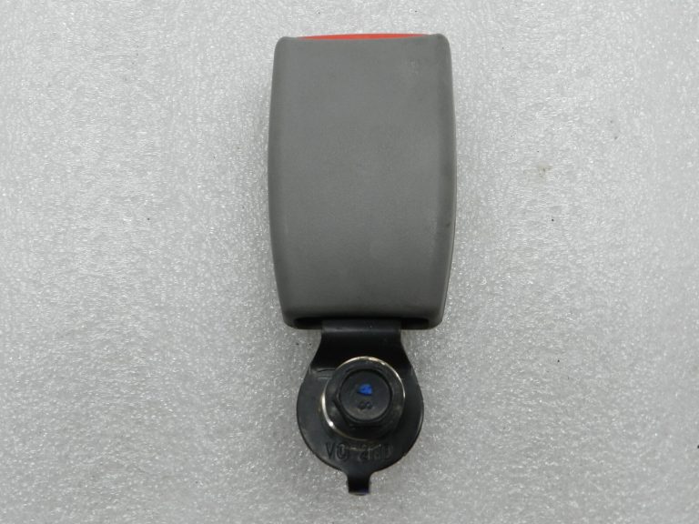 KIA Carnival III Aizmugures drošības jostas sprādze kreisā labā 898304D010KS