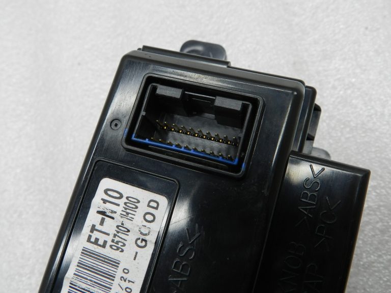 Kia CEED oriģinālais ekrāna monitors 95710-1H100