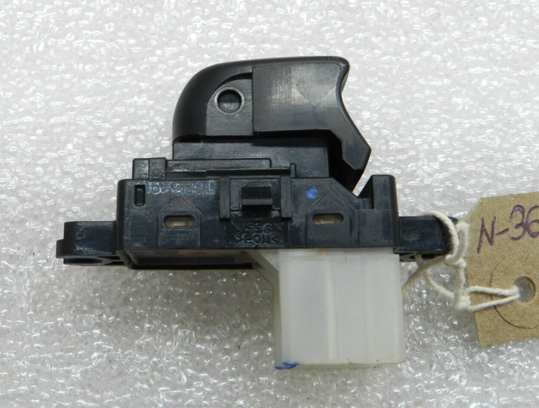 Nissan X-Trail Qashqai oriģināls slēdža loga regulators aizmugurējais priekšējais labais