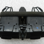 Nissan X-Trail oriģinālā aizmugurējā centrālā ventilācijas atvere