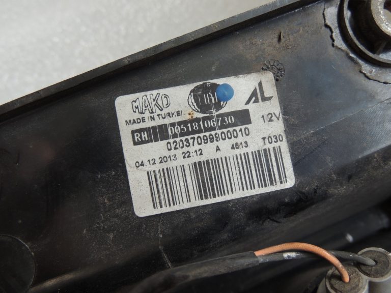 Fiat Doblo 263 kreisā spuldzīte 51810674
