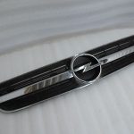 Opel Vectra C priekšējā režģa apšuvums radiatora režģa panelis 13106811