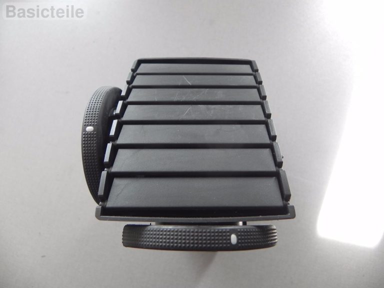 Cadillac BLS Priekšējā centrālā labā ventilācijas atvere 12766227 Ventilācijas atveres vidus labajā pusē