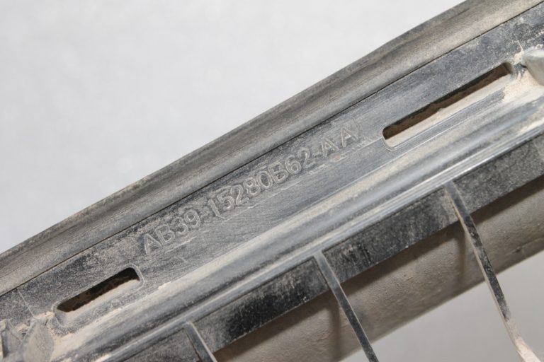 Ford Ranger P375 virsbūves ventilācijas režģis AB39-15280B62-AA, 1733798