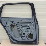 Škoda Superb III B8 3V Kombi Aizmugures kreisās durvis Aizmugures kreisās durvis Krāsa LF5A Z5Z5