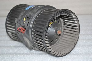 Renault Trafic III sildītāja ventilatora motors L09N109416C