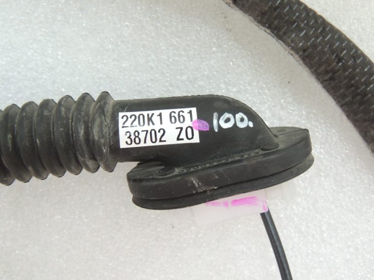 Toyota Yaris IV 1.5 HEV 68kW antenas vadu instalācija 861010DF10
